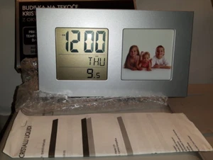 SPESA INTELLIGENTE - OROLOGIO SVEGLIA A CRISTALLI LIQUIDI CON PORTAFOTO - Picture 1 of 3