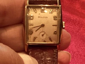 Bulova Manual Wind 21j 8AC Wrist Watch~ Runs / Stops - Picture 1 of 14