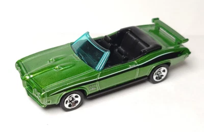 Pontiac GTO convertible verde Hot Wheels Mystery Car 2010 '70 Foto 1 de 2