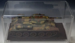 TANK MIDIUM T-34 BUILT 1/35 SCALE PLASTIC MODEL KIT WITH CLEAR DISPLAY - Picture 1 of 7