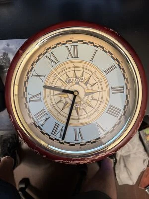 Vintage Bulova 11" plastic round Wall clock Roman numbers Quartz Compass C4524 - Image 1 of 4