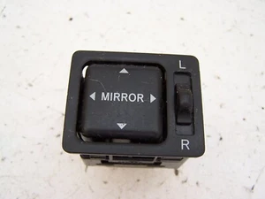 Daihatsu Terios Wing mirror switch (2000-2005) - Picture 1 of 3