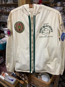 Vintage 1960's Official Girl Scouts  Tan Jacket w/ 42 vintage patches Camden NJ - Picture 1 of 12