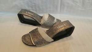 Uffizi Silver Leather Slides w/ Open HeeL & Toe TEXTURED Embossed 6.5B New 2001 - Picture 1 of 9