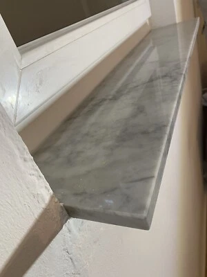 Fensterbank Naturstein Bianco Carrara Marmor Weiß Grau Glänzend Innenfensterbank - Bild 1 von 4