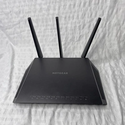 Netgear Nighthawk AC1900 Smart WiFi Router Model R7000 No Power Cord - Image 1 of 3