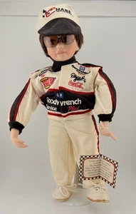 Hamilton Collection Dale’s My Hero NASCAR Porzellanpuppe 13 Zoll mit Etikett & Ständer 1999 - Bild 1 von 13