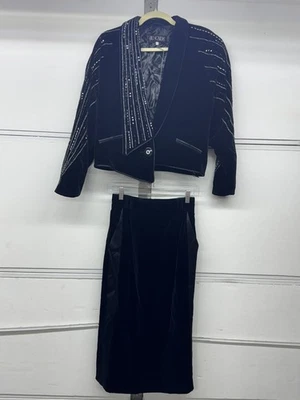 复古 80 年代 Escada by Margaretha Ley 黑色天鹅绒串珠裙套装 — 第 1/4 张图片