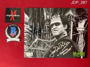 Jeff Daniel Phillips autographed signed 8x10 photo Herman Munster Beckett COA - Picture 1 of 1