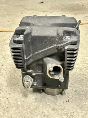 Harley-Davidson Street XG750 2017 culata trasera jarra válvulas OEM 750 completo Foto 1 de 4