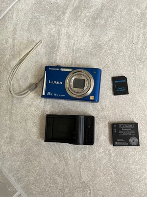 Panasonic Lumix DMC-FH25 16 MP 8x Optical Zoom Compact Digital Camera - Image 1 of 2