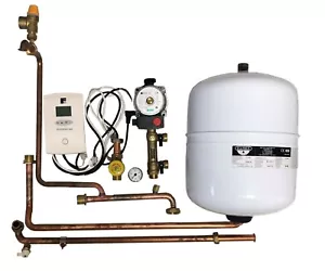 Einbausatz Solarkreis mit Pumpe, Regler und Ausdehnungsgefäß Rapido/ Ferroli - Bild 1 von 2