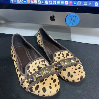 Mocasín Tory Burch Tachonado Asher Estampado Animal Guepardo Poni Pelo Plano, 8 M $250 Foto 1 de 4