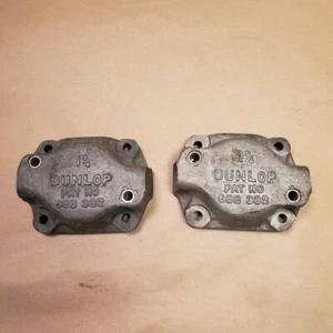 Jaguar XKE E-Type Series 1, 1.5 Dunlop 1 3/4 Rear Brake Caliper Pair 688382 - Picture 1 of 12