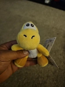 Seni Yellow Yoshi Keychain Plush 5 Inches - Picture 1 of 6
