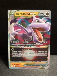 Pokemon Aerodactyl VSTAR - 093/196 - Ultra Rara - Holo NM-Mint Origine Perduta - Foto 1 di 2