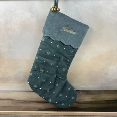 Medias de Navidad Pottery Barn Kids Chris Loves Julia estrellas verdes “Jordan” OB Foto 1 de 4