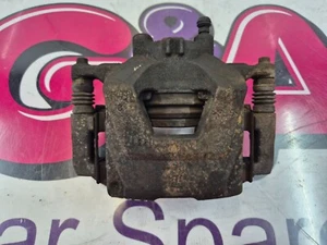 13 PINZA FRENO ANTERIORE VAUXHALL ASTRA J 1.6 BENZINA LATO VICINO E SUPPORTO 09-15 - Foto 1 di 4
