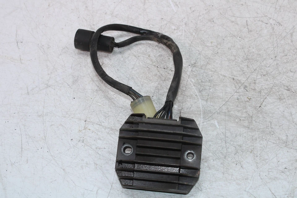 Регулятор напряжения выпрямителя 00-02 Kawasaki Ninja Zx6r Zx600j 21066-1125 - Изображение 1 из 4