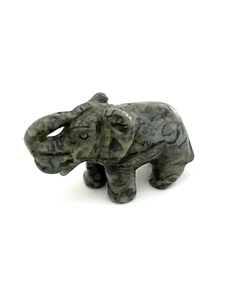 Estatuilla de elefante tallada en piedras preciosas de malla natural, 36,72 g (1,30 oz) - Imagen 1 de 2