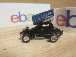 Johnny Lightning MOPAR Dodge Sprint Car #00 negro azul y plata neumáticos Hoosier - Imagen 1 de 6