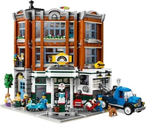 LEGO 10264 Icons Corner Garage - Creator Expert 2.569 pcs Retired set - Picture 1 of 6