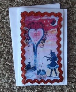 Hermosa tarjeta de San Valentín hecha a mano y sobre bruja con muchos corazones - Imagen 1 de 1
