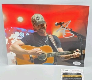 FOTO 8x10 firmada por Riley Green Country Music Star JSA CMA PEOR MANERA - Imagen 1 de 3