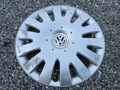 (1) VOLKSWAGEN JETTA 16" OEM WHEEL COVER HUB CAP 2005-2009 1K0 601 147G - Image 1 of 2