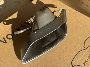 Original Audi A4 Blende Endschalldämpfer Links 8W0253825L - Bild 1 von 5