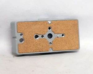 Manfrotto Universal Quick Release Plate 1/4" 3.8" 35mm SLR Film DSLR Digital - Picture 1 of 3