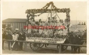 REAL PHOTO POSTCARD HUNSLET TEMPERANCE SOCIETY CARNIVAL FLOAT, LEEDS, WEST YORKS - Picture 1 of 2