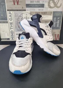 Nike Air Huarache Sneakers Unisex- White/Navy Size UK 5-EU 38/ 24cm - Picture 1 of 12