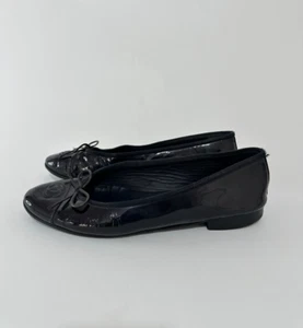 Chanel Navy Patent Leather CC Cap Toe Bow Ballet Flats Size 41 EU/ 11 US/ 8 UK - Picture 1 of 10