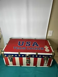 Patriotic Chest 4TH OF JULY STARS & STRIPES USA TEAM LOCKER DECORATION PROP - Picture 1 of 22