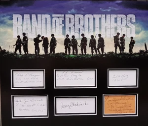 BAND OF BROTHERS VETERANS Signed 46x40cm Photo Display EASY COMPANY COA - Picture 1 of 2