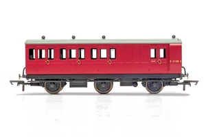 Hornby R40126 BR Brake 3. Klasse 6 Rad Reisebus Nr. E31185 (mit Beleuchtung) Epoche 4 NEU - Bild 1 von 1