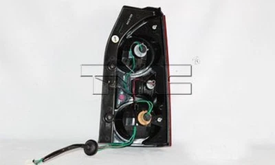 Conjunto de luces traseras TYC 11-6130-00 para Nissan Xterra 05-15 Foto 1 de 4