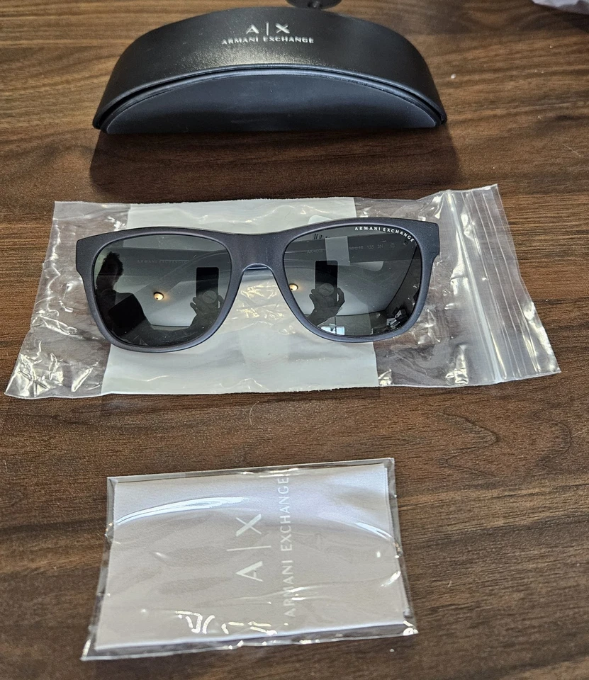 Gafas de sol Armani Exchange AX4008 8020/81 negro mate transparente 56 mm unisex Foto 1 de 1