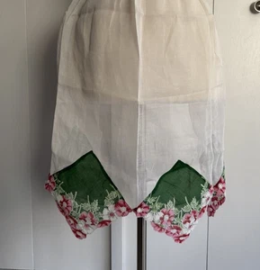 Vintage Sheer Half Apron with Hankie Appliqué’s And Waist Ties - Picture 1 of 8