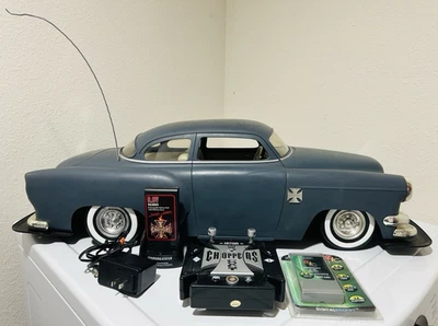 WEST COAST CHOPPERS JESSE JAMES RC 54 CHEVY GRIS CONTROL REMOTO SIN PROBAR 27 MHz Foto 1 de 4