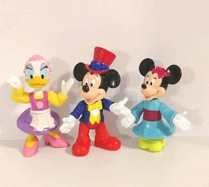 Disney Epcot Center Posable Mickey & Minnie Mouse & Daisy Duck Figuras de Juguete 3" - Imagen 1 de 17