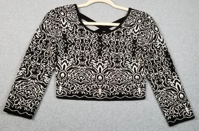 Suéter xhilaration Mujer Junior’s Pequeño Negro Crema Pergaminos Recortado Mangas 3/4 Foto 1 de 4