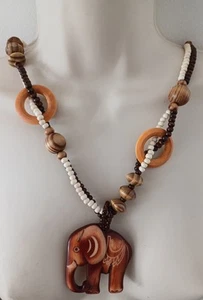 Hand crafted Bohemian Style Wooden Elephant necklace natural wood NEW boho - Picture 1 of 5