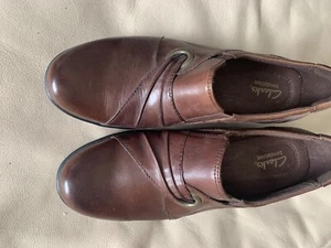 CLARKS BENDABLES--BROWN--SIZE 71/2, SLIGHTLY USED - Picture 1 of 5