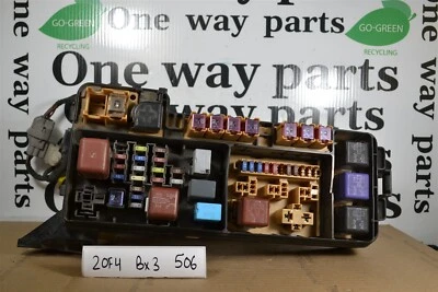 Реле коробки предохранителей двигателя 8272048020 Toyota Highlander 2001-2003 20F4 506 B3 - Изображение 1 из 3