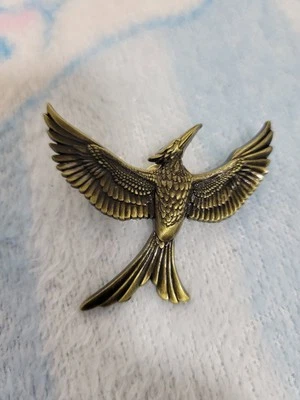 Hunger Games Mockingjay Part 2 Bronze Pin Brooch 2015 Movie Flying Bird Jewelry - Image 1 of 2