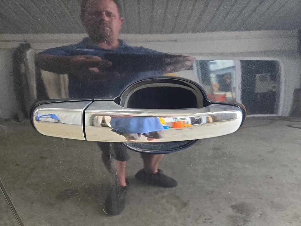 Outside Door Handle BUICK ENCLAVE Right 08 09 10 11 12 13 14 15 16 17 - Imagem 1 de 1