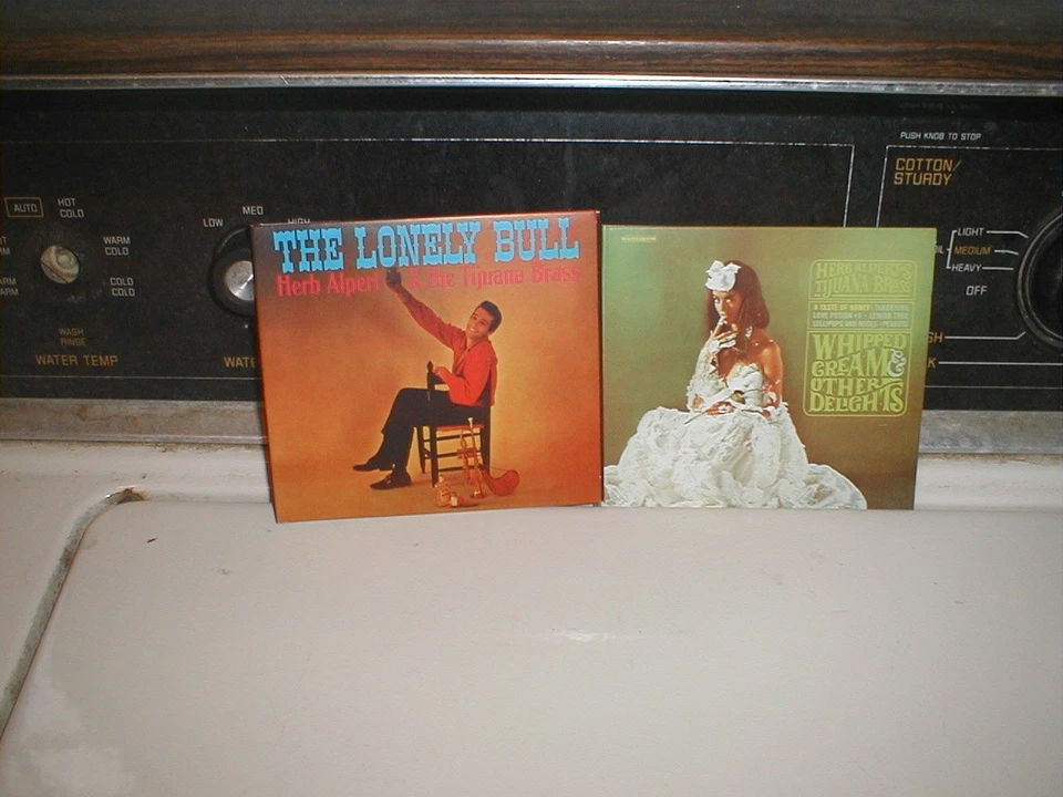 Herb Alpert:Whipped Cream & other Delights,The Lonely Bull; Like new CD's Foto 1 de 1