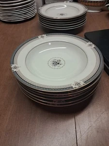 6 MIKASA GRANDE IVORY TROPEZ 8.5" BOWLS Rimmed EUC+ BIN 190 - Picture 1 of 3